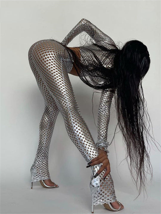 2024 neue Frauen Sexy Aushöhlen Loch Streetwear Trainingsanzug Einfache Schlank Stretch Silber Trainingsanzug Zwei Stück Set Weibliche Festival Outfits | Techno Shirts | Rave Clothing