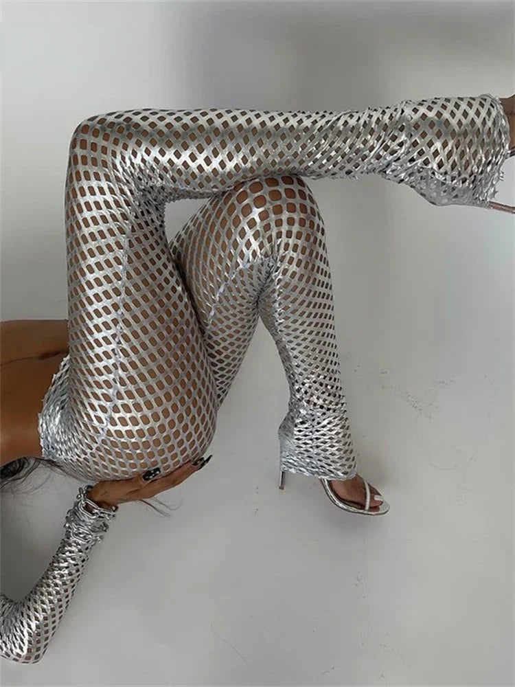 2024 neue Frauen Sexy Aushöhlen Loch Streetwear Trainingsanzug Einfache Schlank Stretch Silber Trainingsanzug Zwei Stück Set Weibliche Festival Outfits | Techno Shirts | Rave Clothing