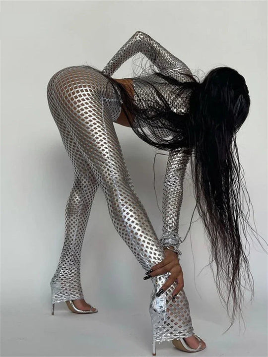 2024 neue Frauen Sexy Aushöhlen Loch Streetwear Trainingsanzug Einfache Schlank Stretch Silber Trainingsanzug Zwei Stück Set Weibliche Festival Outfits | Techno Shirts | Rave Clothing